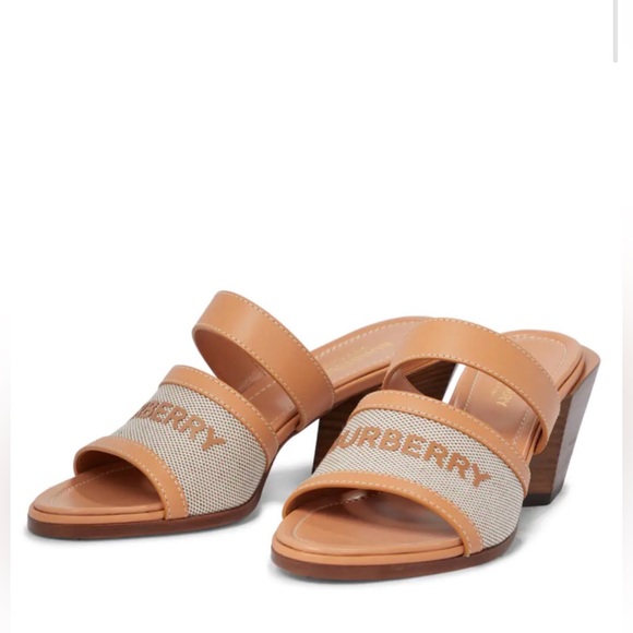Burberry logo sandals | brand new never worn | box not included - Picture 2 of 11